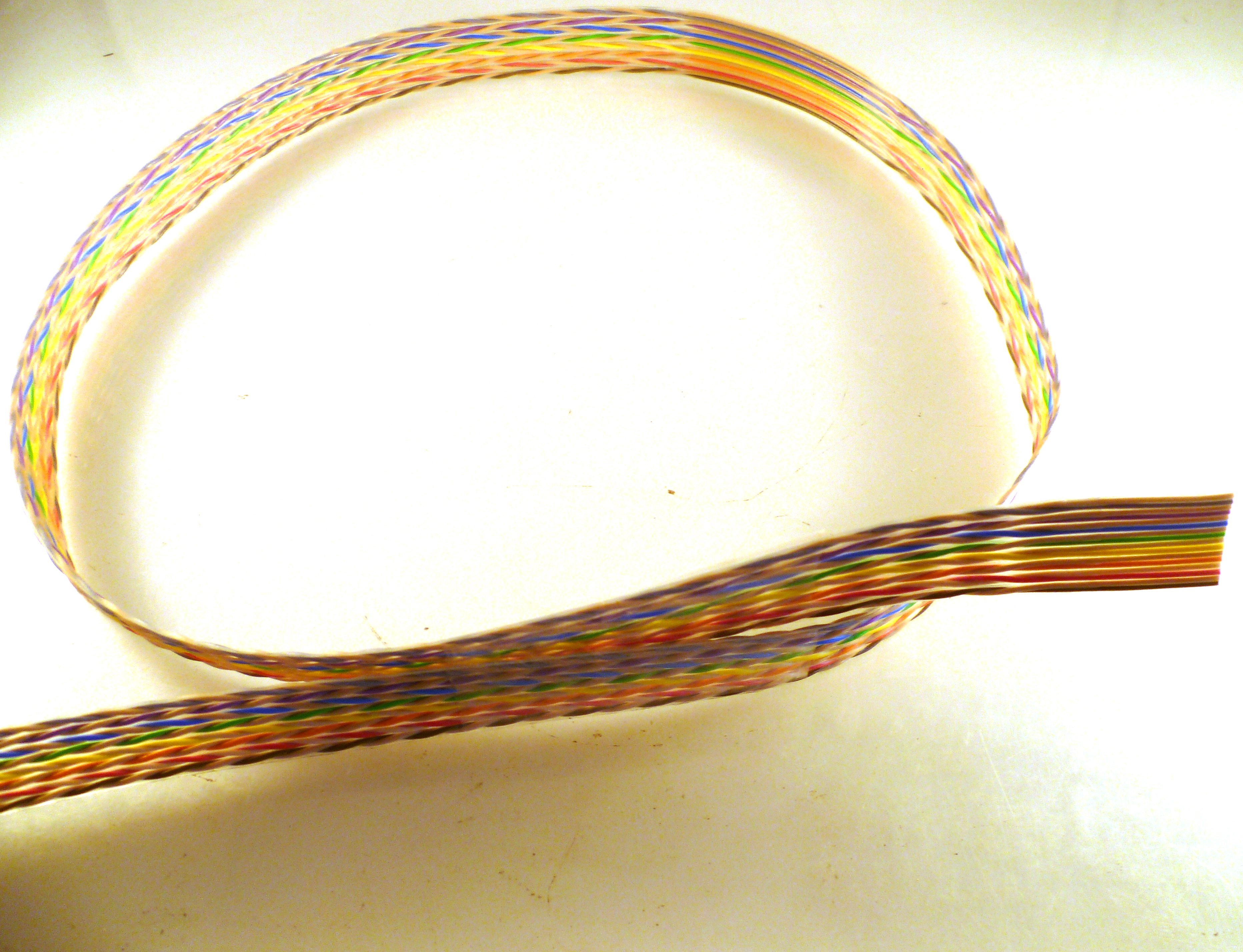 Spectra Strip 132-2802-216 Twist 'N' Flat Ribbon Cable 16 Way 1Metre OMR4-01