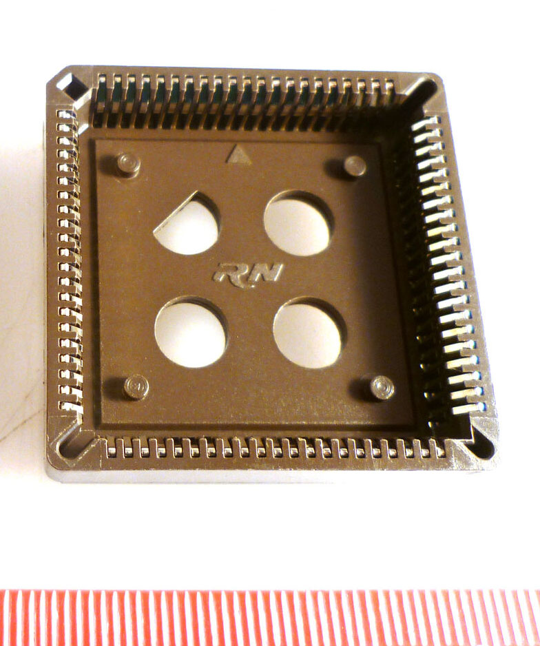 Robinson Nugent PLCCE084SITT PLCC 84 Pin IC Socket PCB Mount OM1011