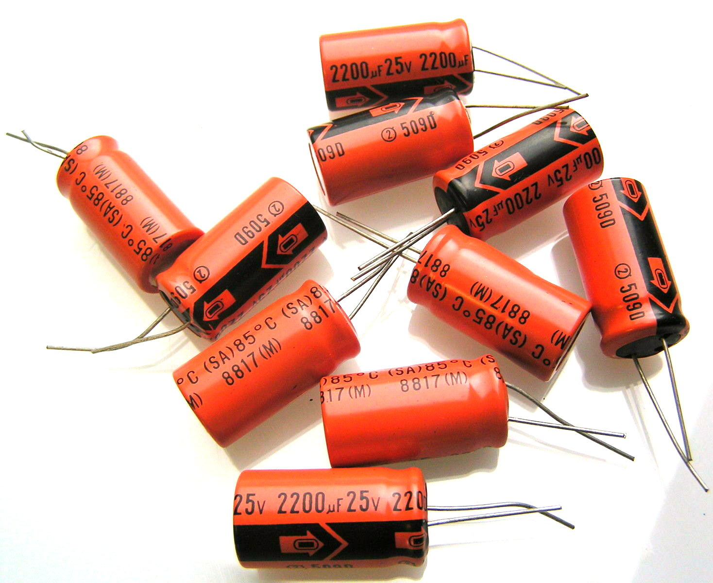 Jwco VENT 2200uF 25V Radial Electrolytic Capacitor - 2200mF Aluminum PCB Mount