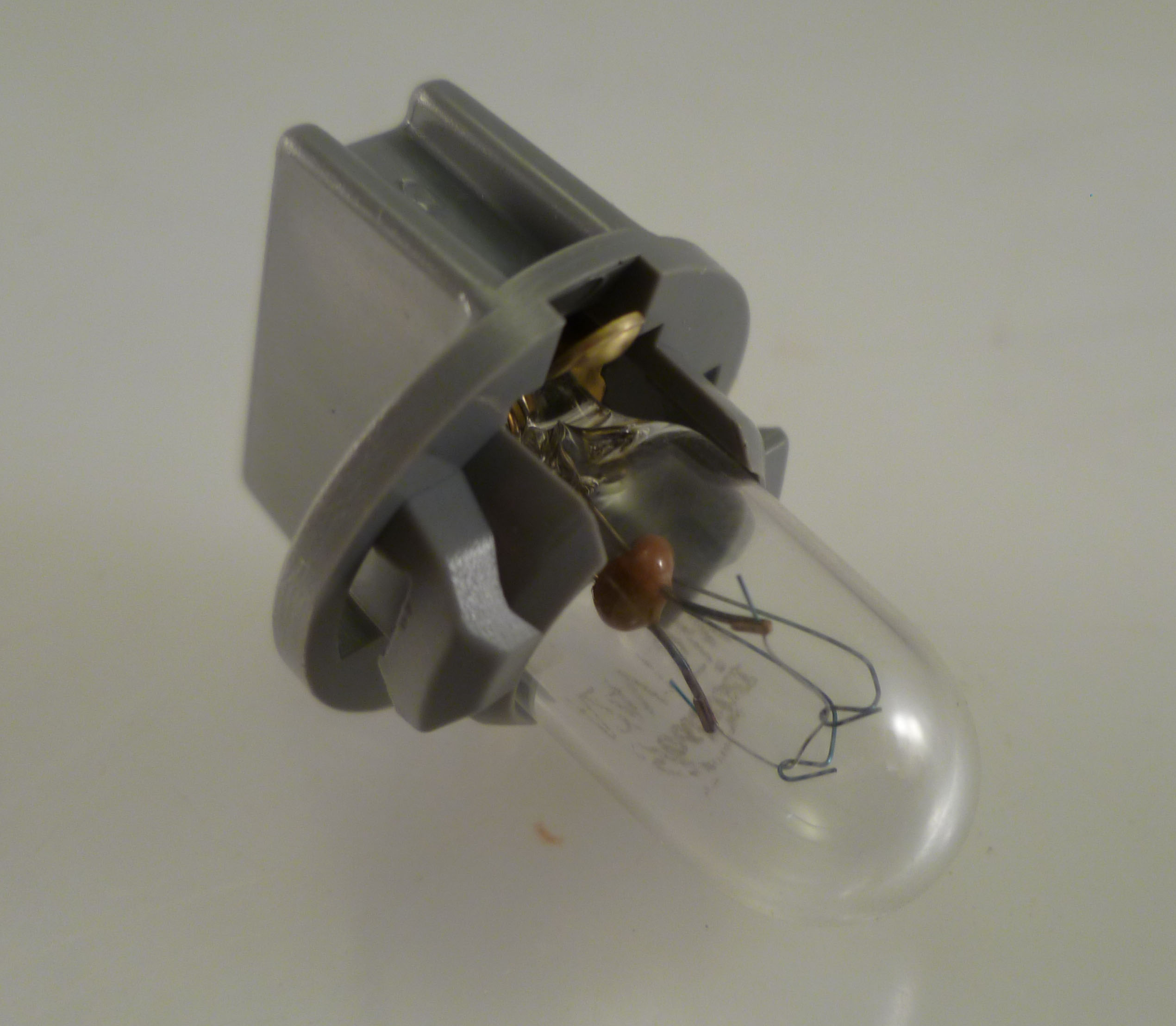 Toshiba 11700KA1100 24V 1.5W Dashboard PCB Panel Lamp V2 V2 OM0472