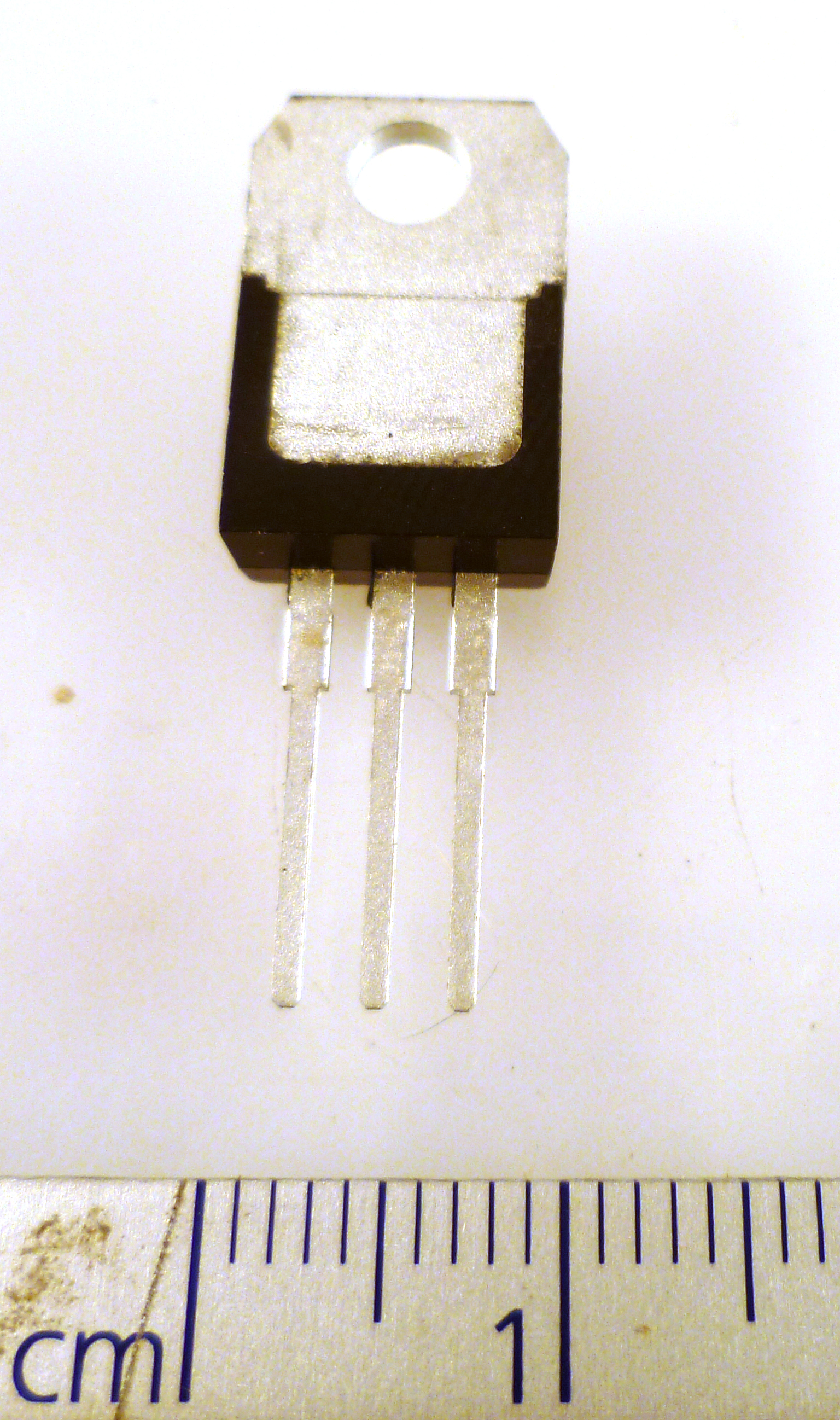 BTA12-700BWRG STMicroelectronics - Triac | 700V; 12A; TO220ABIns; Igt - Foto 3