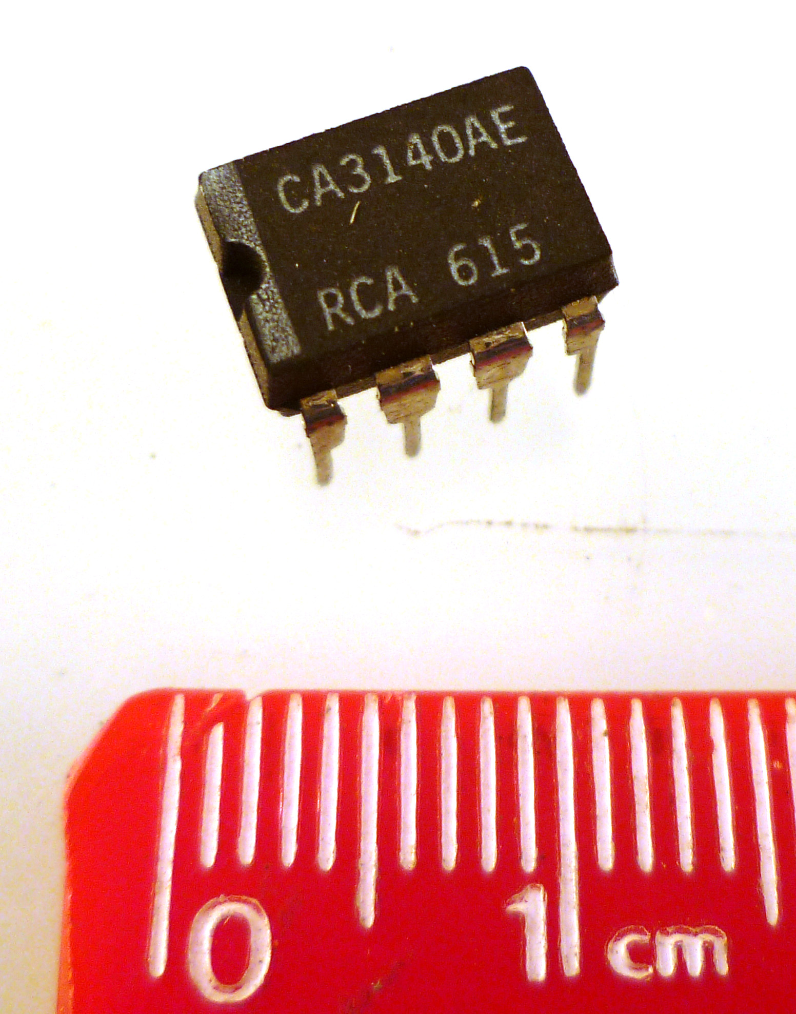 RCA CA3140AE 4.5MHz BiMOS Op Amp-MOSFET Input/Bipolar Output MBD009G
