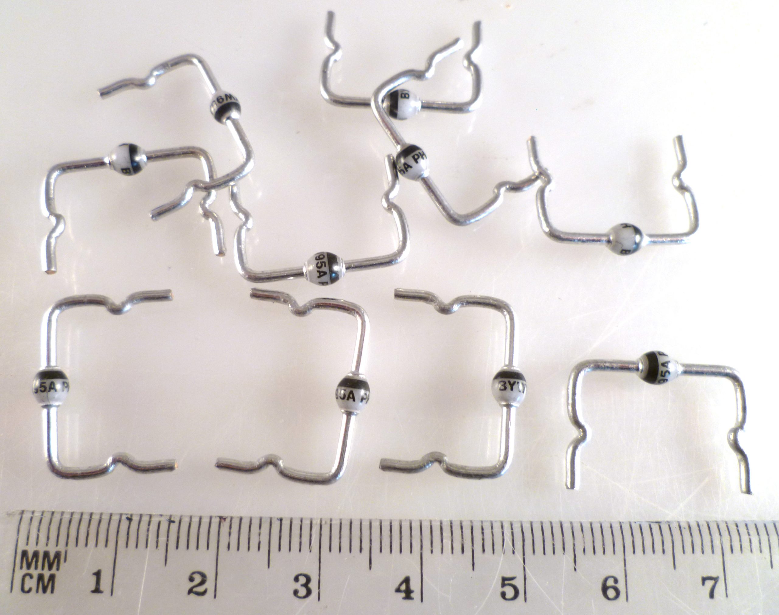Lot De 10 Diodes Redresseurs Philips BYW95A 200V 3A Rapides - Modèle EB5M2-7, Stock Surplus