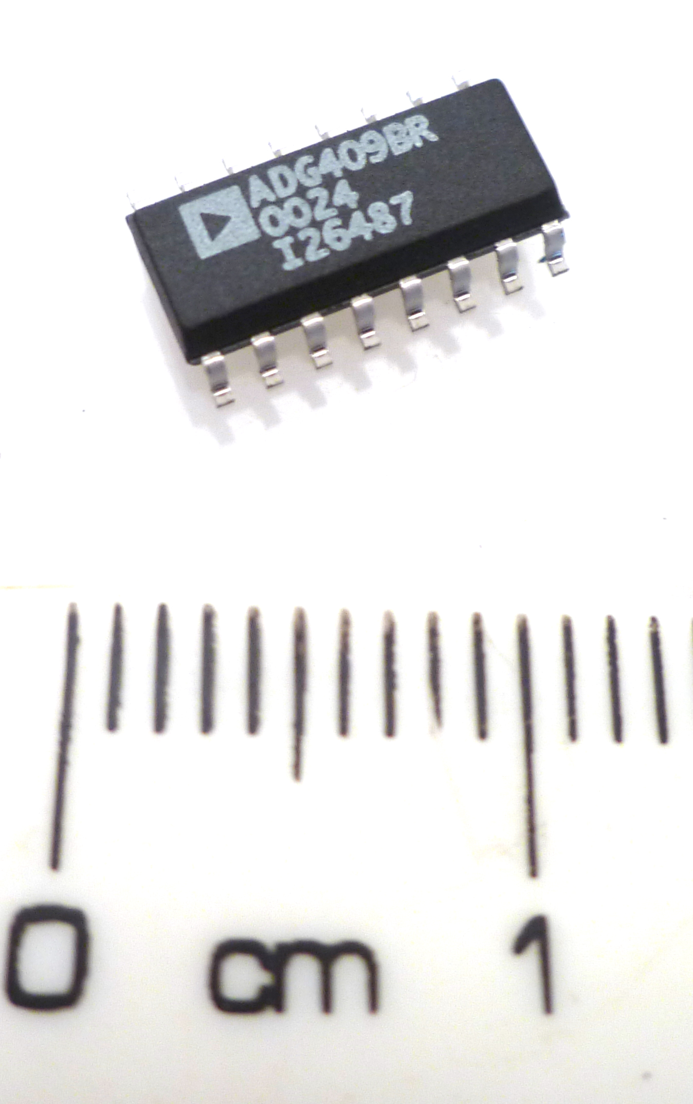 Analog Devices ADG409BR Multiplexer Switch 4:1 40 Ohm LC2MOS OMS1-13K ...