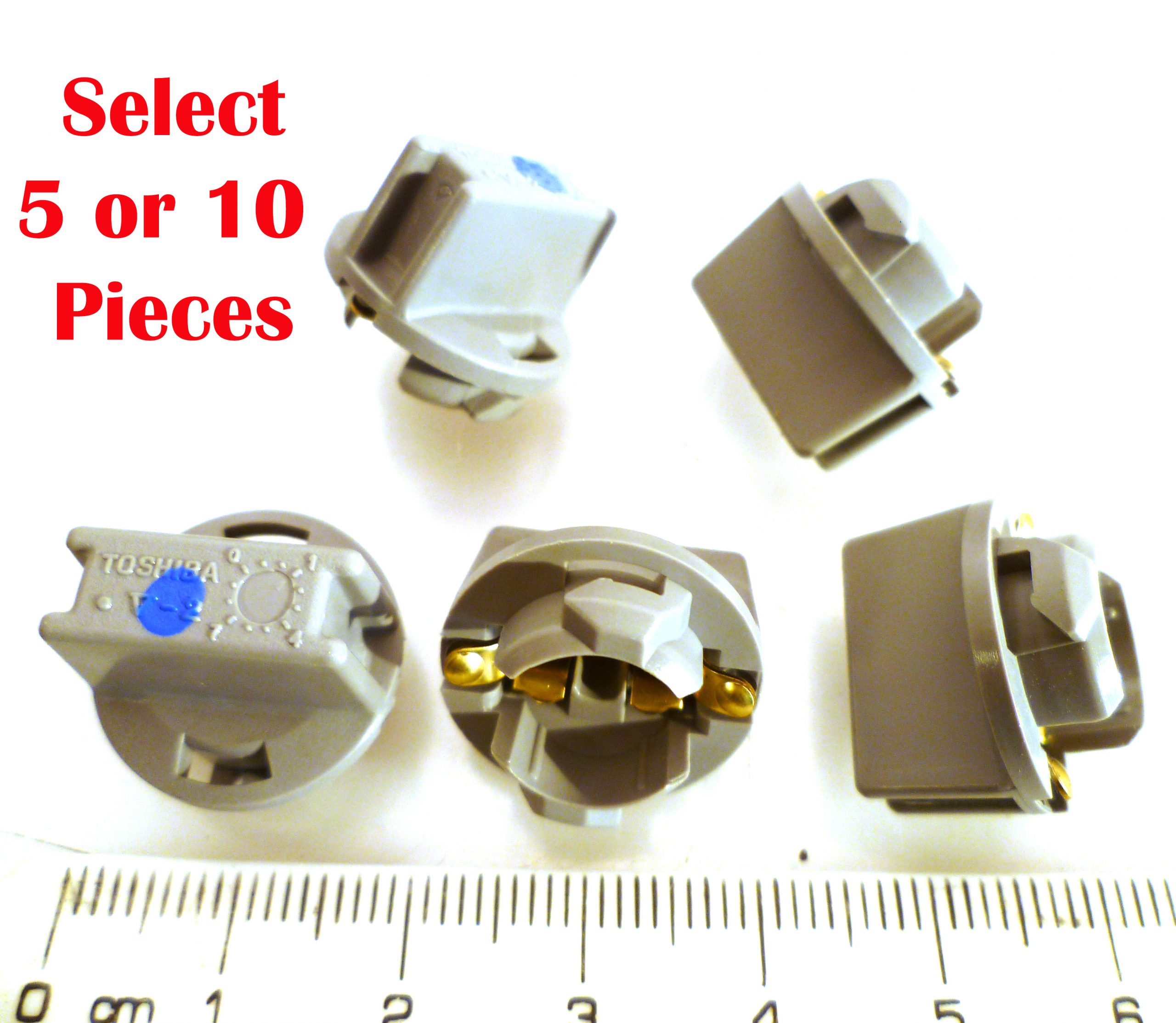 Toshiba V-2 T5-TSD74 Twist In Wedge Bulb Holder Speedo/Dash OM0472A