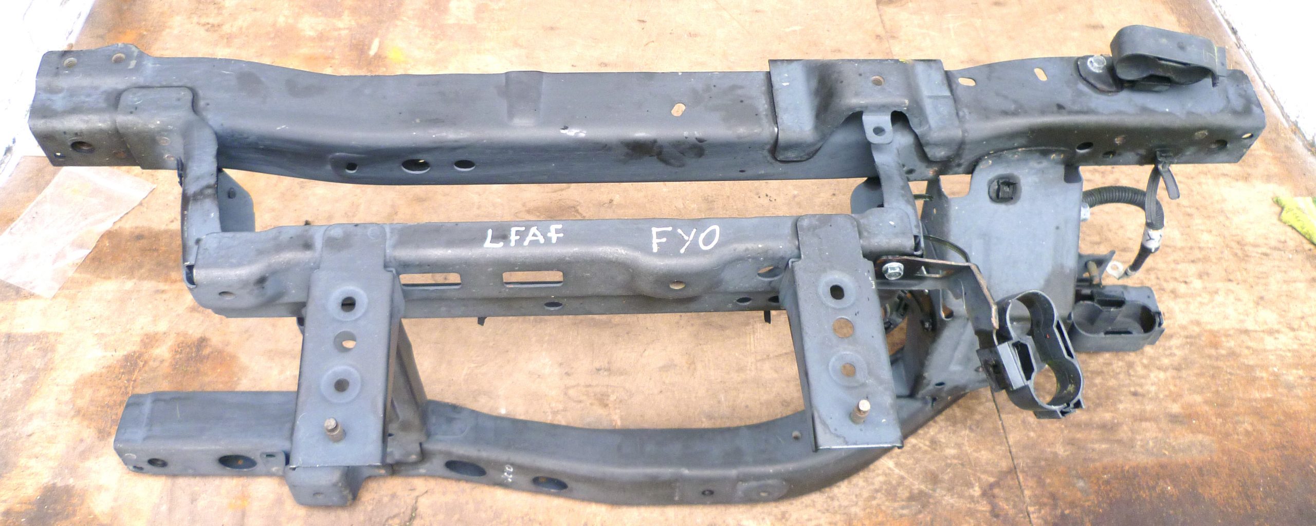 Nissan Leaf Mk-1 ZE0 758403NA0A Fender Crossmember 2010-2017 MBUB
