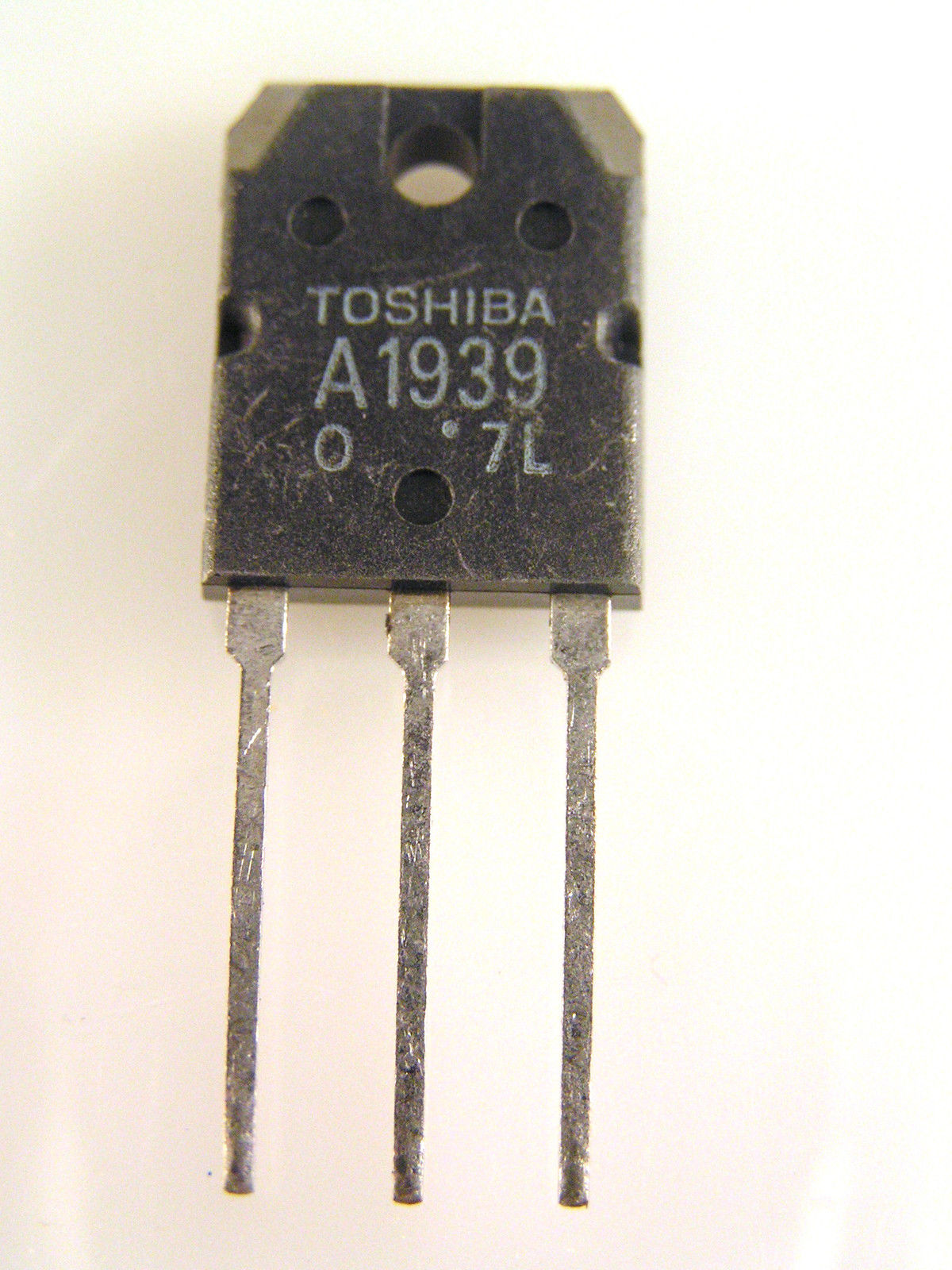 Toshiba 2SA1939 Transistor TO3P NPN Triple Diffused Type OM0148B Rich