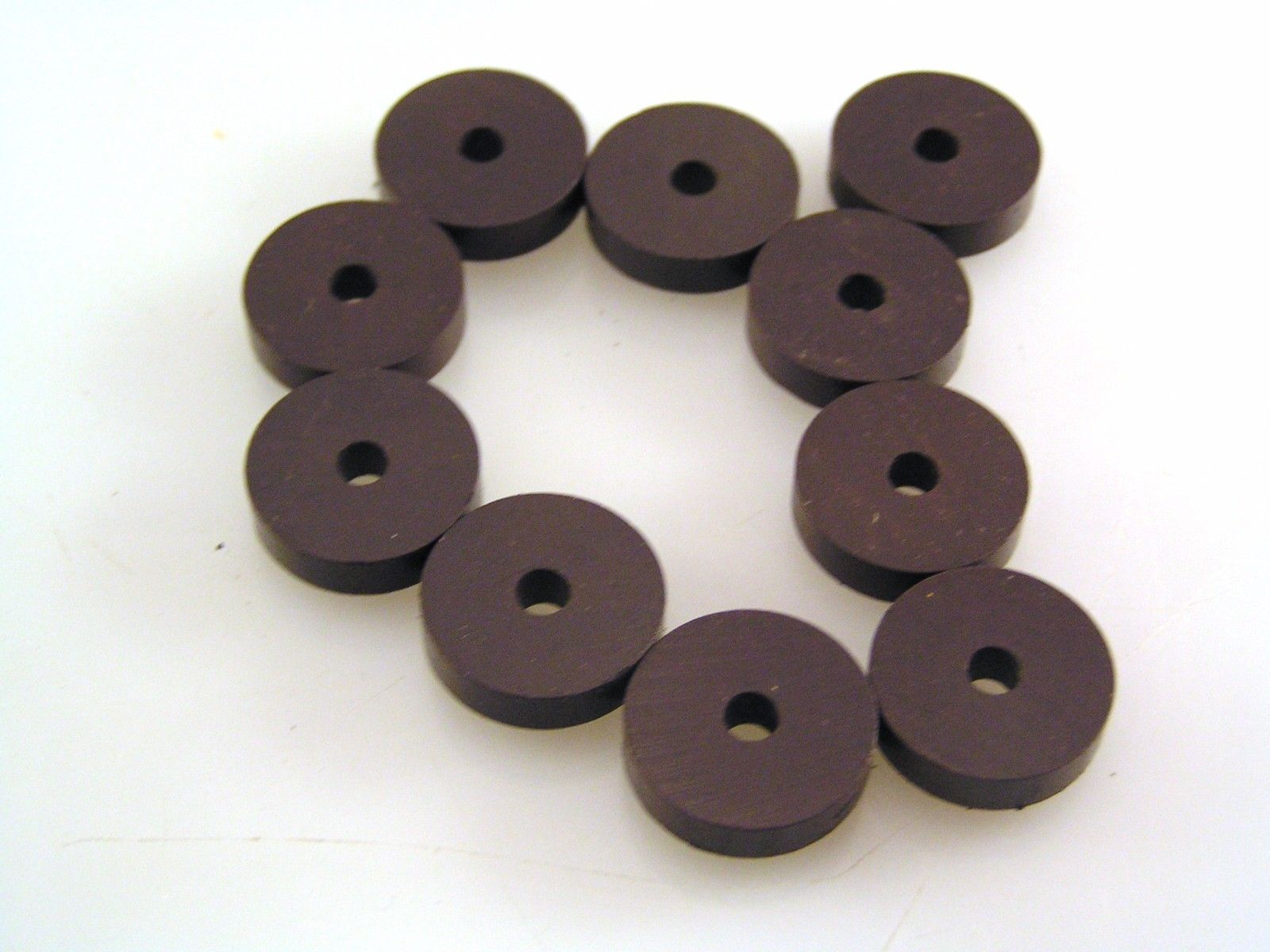 Magnet Mini 16mm Diameter x 4mm Deep Cylindrical 10 Pieces OM0878