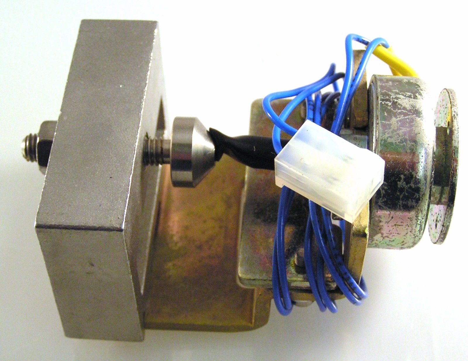 Snelgrove SO-17-4 Precision Temperature Control Crystal Oven 12V 75'C MBF020 