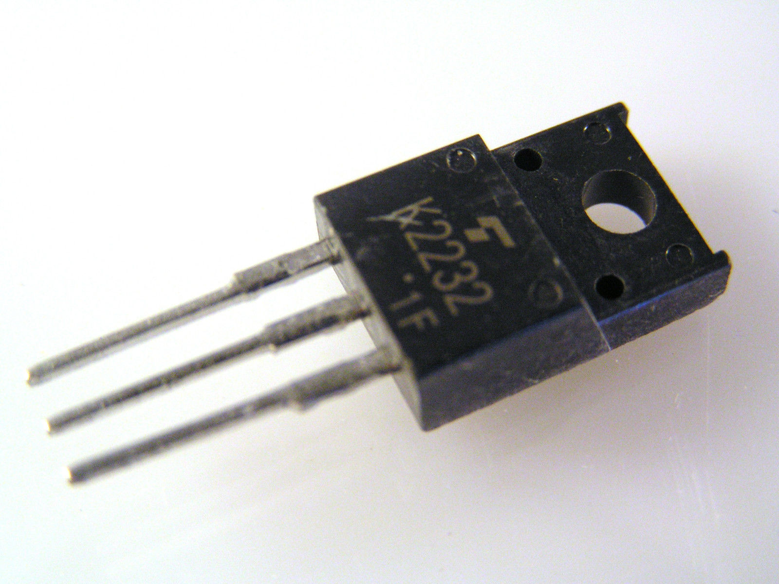 2SK2232 Field Effect Transistor Silicon N Channel MOS Type OM0148T