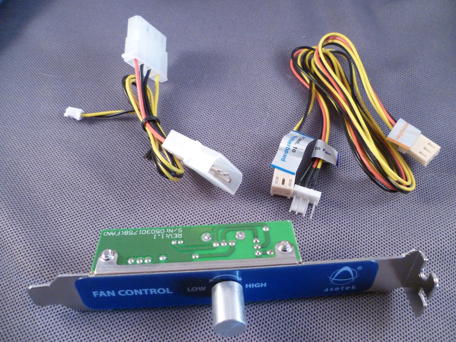 Asetek Speed Controller and Connection Kit to Motherboard for PC Fans OM0941B
