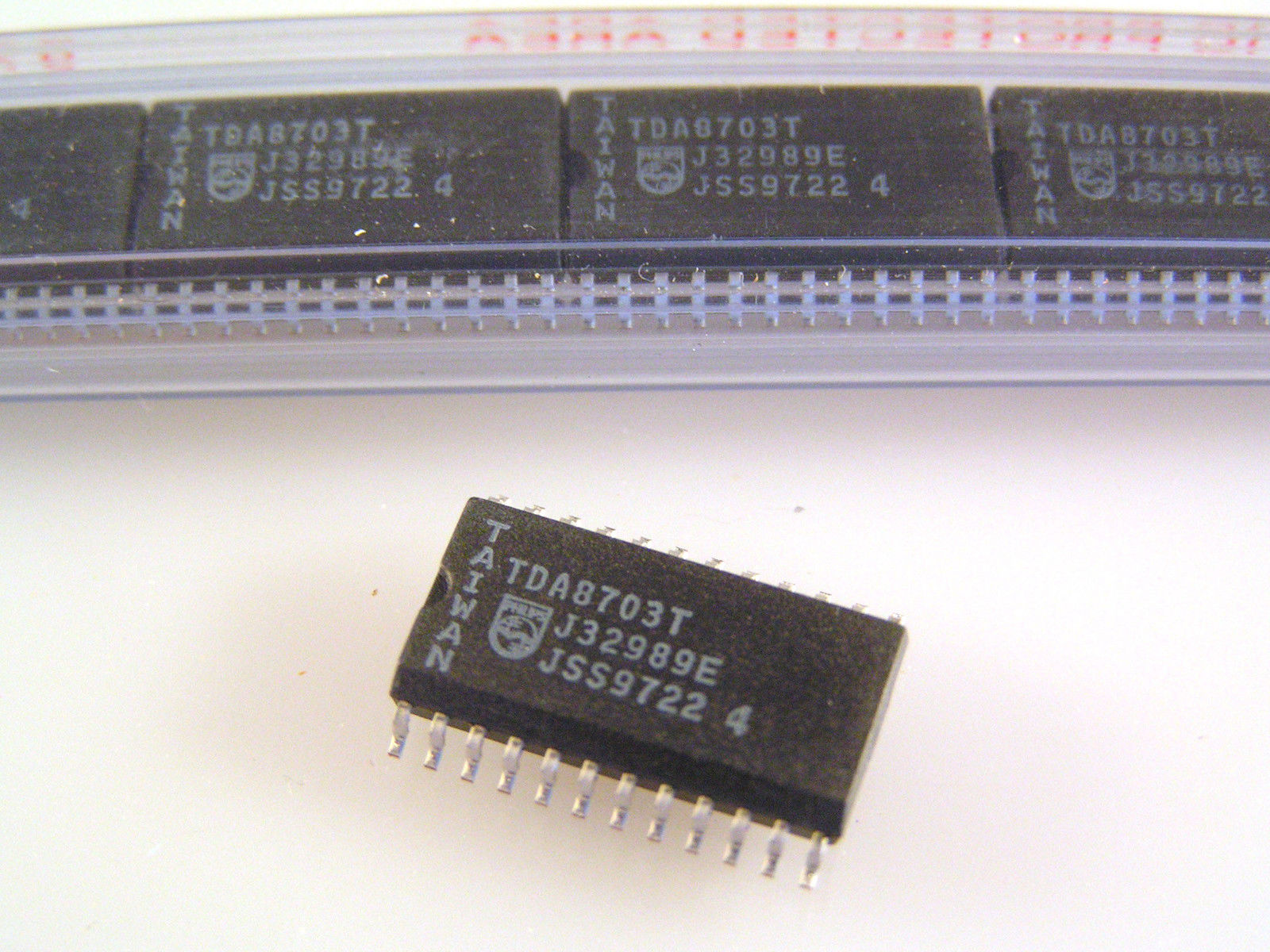 Philips TDA8703T 8-bit de alta velocidad de analógico a digital 24 Pin Soic 1 Pieza OMA025