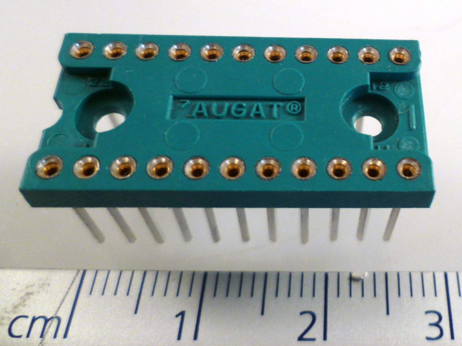 Augat 522AG11F Turned Pin Wire Wrap IC Socket 22 Way 0.4 Inch Width