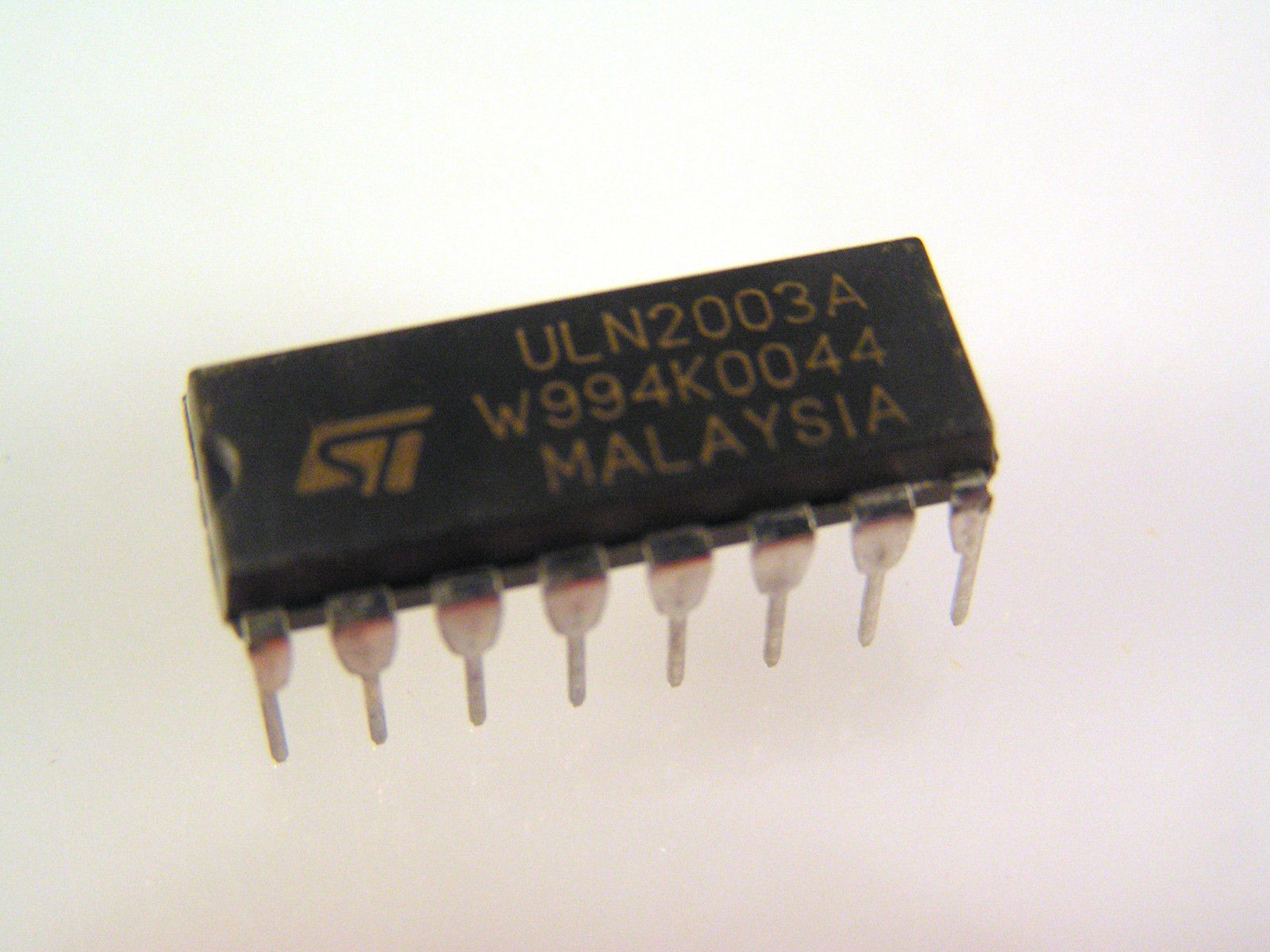 10pcs Texas Instruments ULN2003AN – ULN2003 NPN Darlington Transistor Arrays, DIP-16