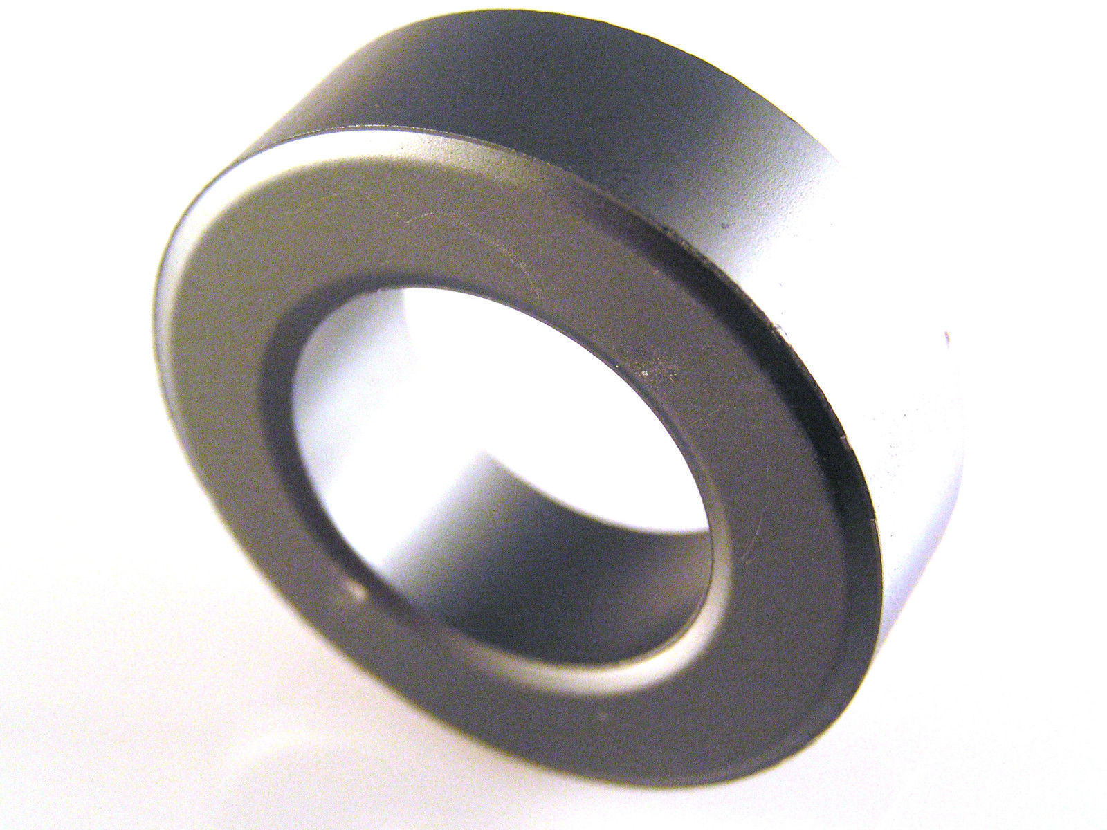 Tokin ESD-R-47B Toroid Core 100 MHz Data Line RFI Filter OD 51.5mm ...