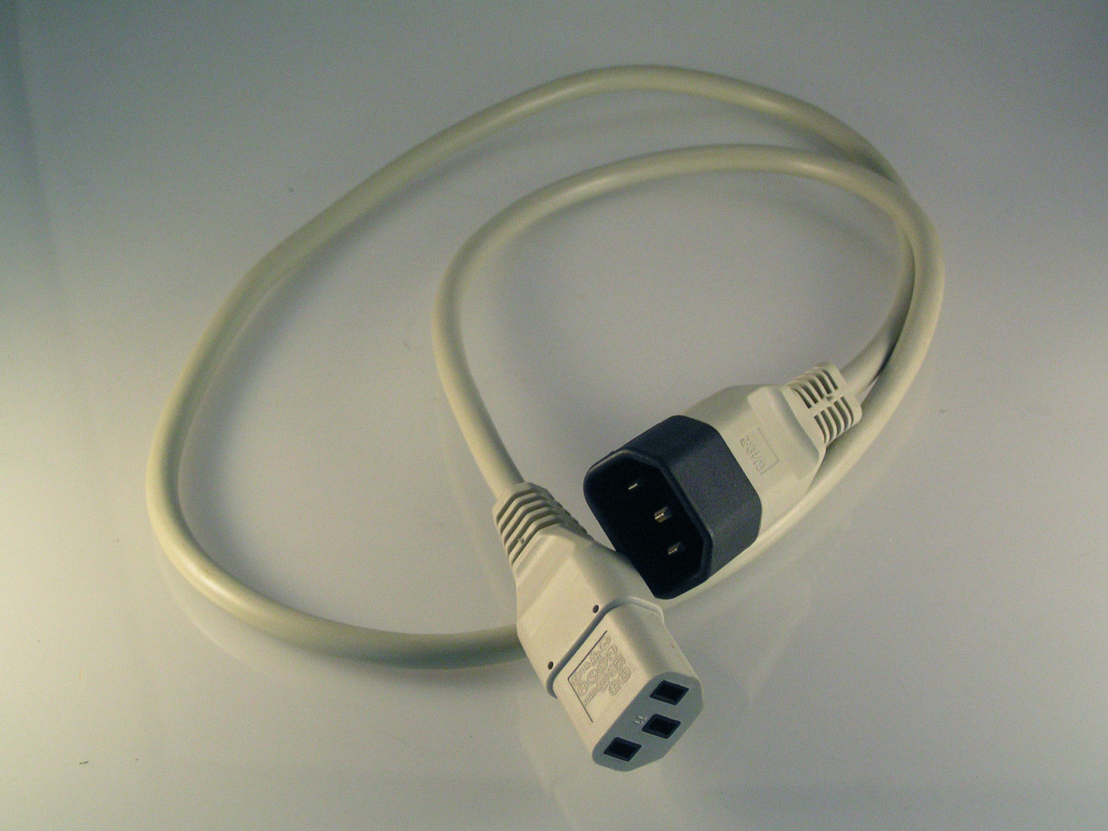 IEC CE222 Kettle Lead Plug Male to Socket Extension 10A 250V Grey 1